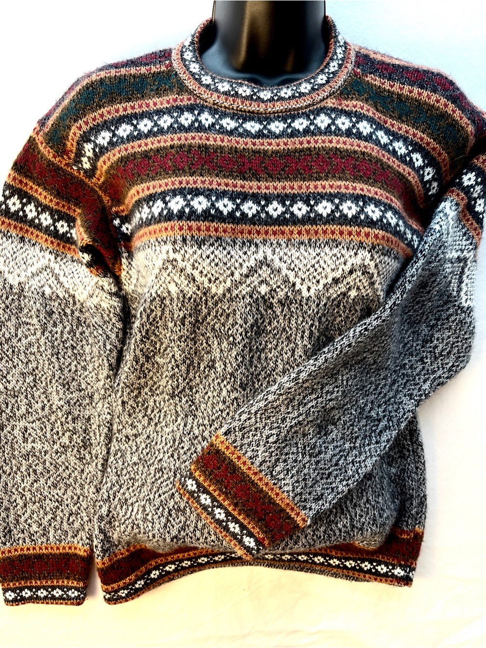 Peruvian Alpaca Crew Neck Sweater Women’s M Charcol Aztec